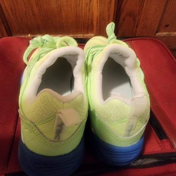 Adidas - Picture 2 of 3